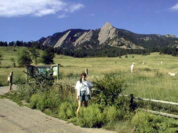 The Flatiron mountains in Boulder, a very popular hiking area . I have hiked the Green Mounain peak (8200 ft) which is in the back of these mountains. Boulder is located at 5400 feet altitude, a good preparation for the South Pole which is at about 9300 feet altitude! Many runners and climbers from around the world come to Colorado to train.